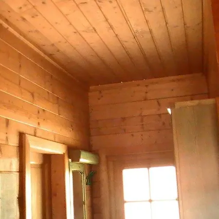 409 Szaunas Fahaz Apartment